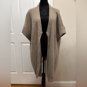 Design 365 tan short sleeve sweater